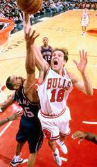 79 Chicago Bulls Dickey Simpkins Photos & High Res Pictures
